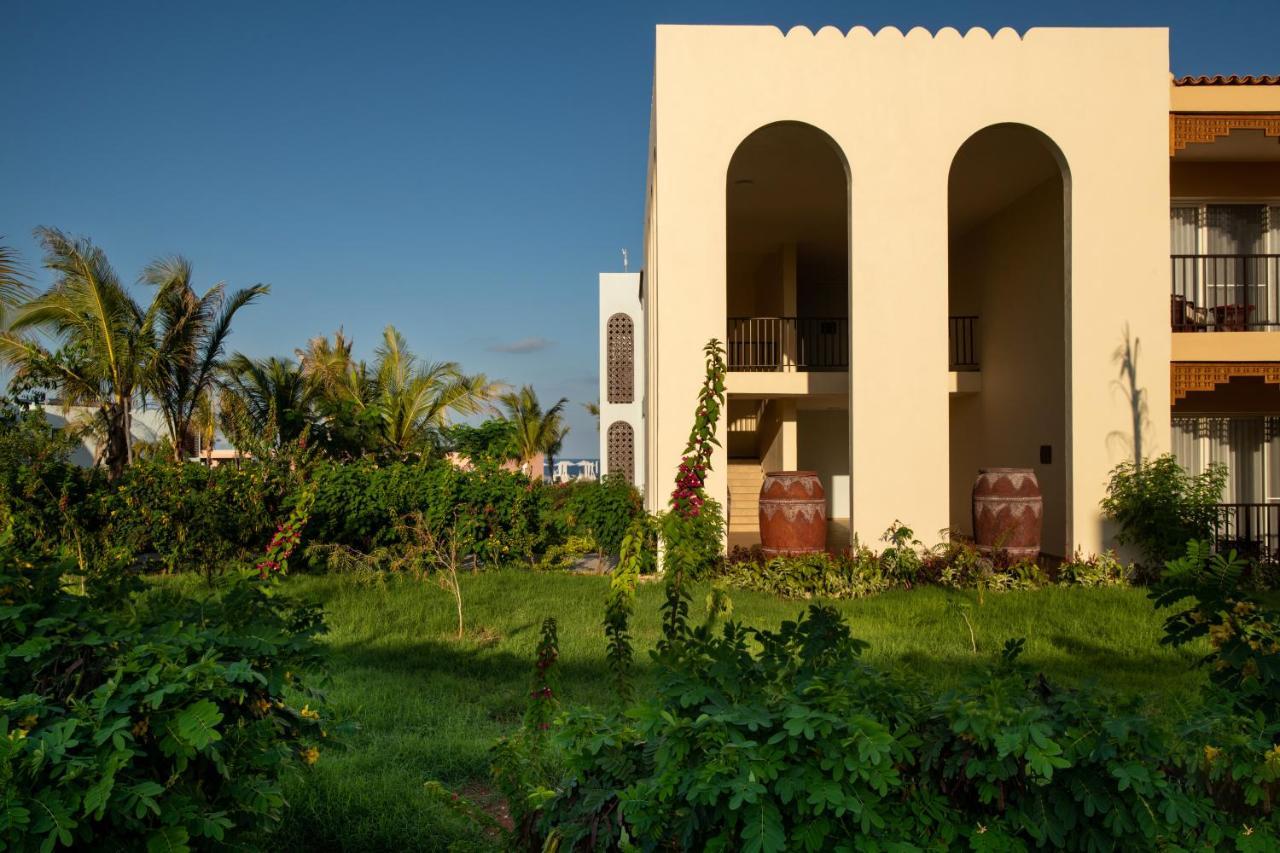 מלון מאטמווה The Mora Zanzibar מראה חיצוני תמונה The Zanzibar Serena Hotel