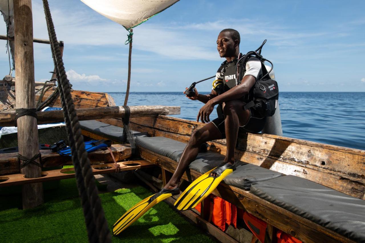 מלון מאטמווה The Mora Zanzibar מראה חיצוני תמונה Scuba diving in Zanzibar